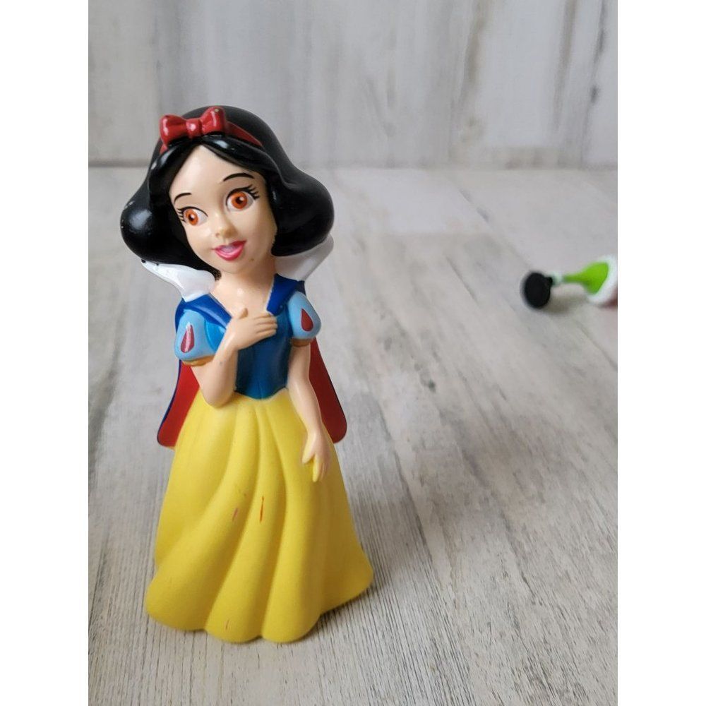 Snow White Princess bath toy Disney Pixar toy figure‎